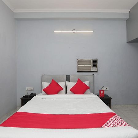 Super Hotel O Athithi Ghaziabad Esterno foto