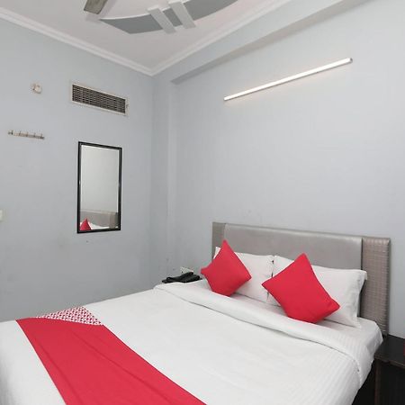 Super Hotel O Athithi Ghaziabad Esterno foto