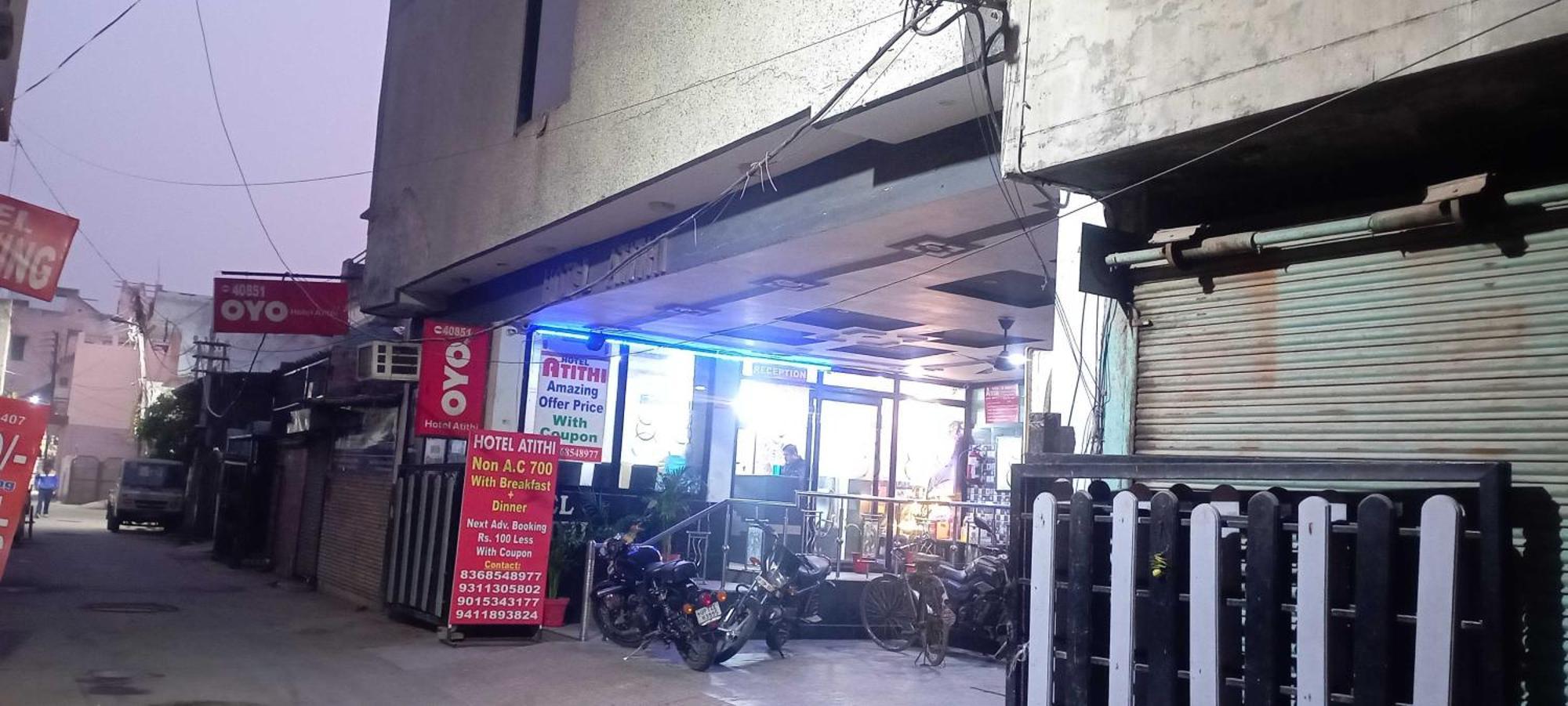 Super Hotel O Athithi Ghaziabad Esterno foto
