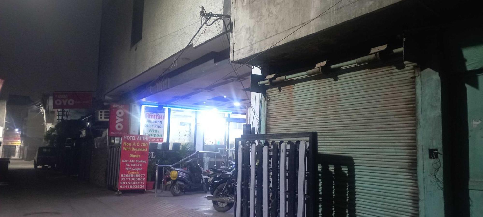 Super Hotel O Athithi Ghaziabad Esterno foto
