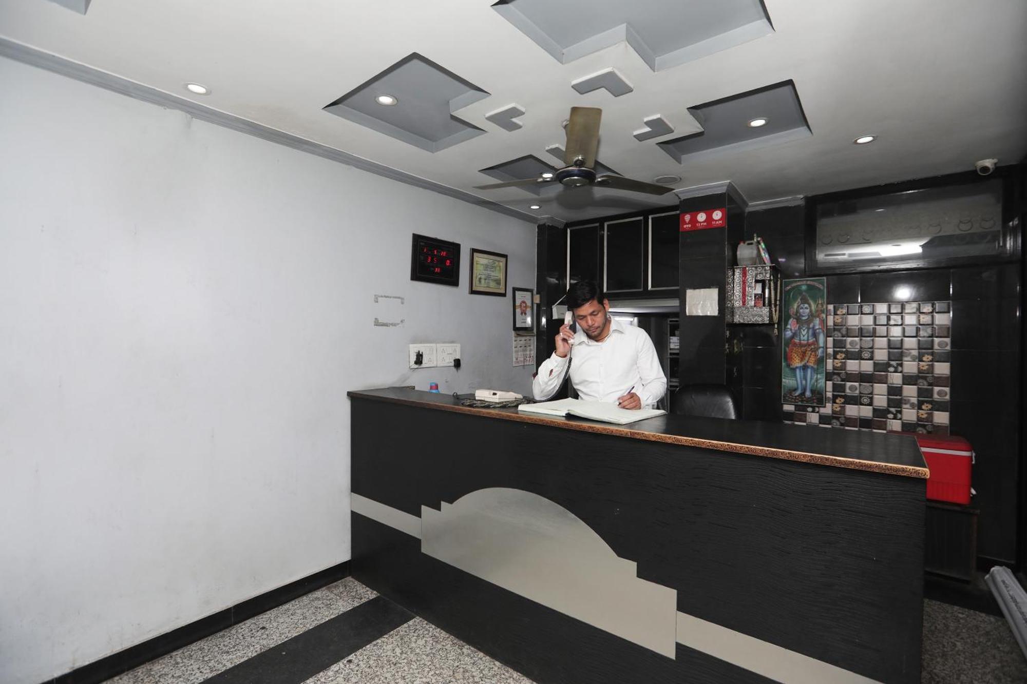 Super Hotel O Athithi Ghaziabad Esterno foto