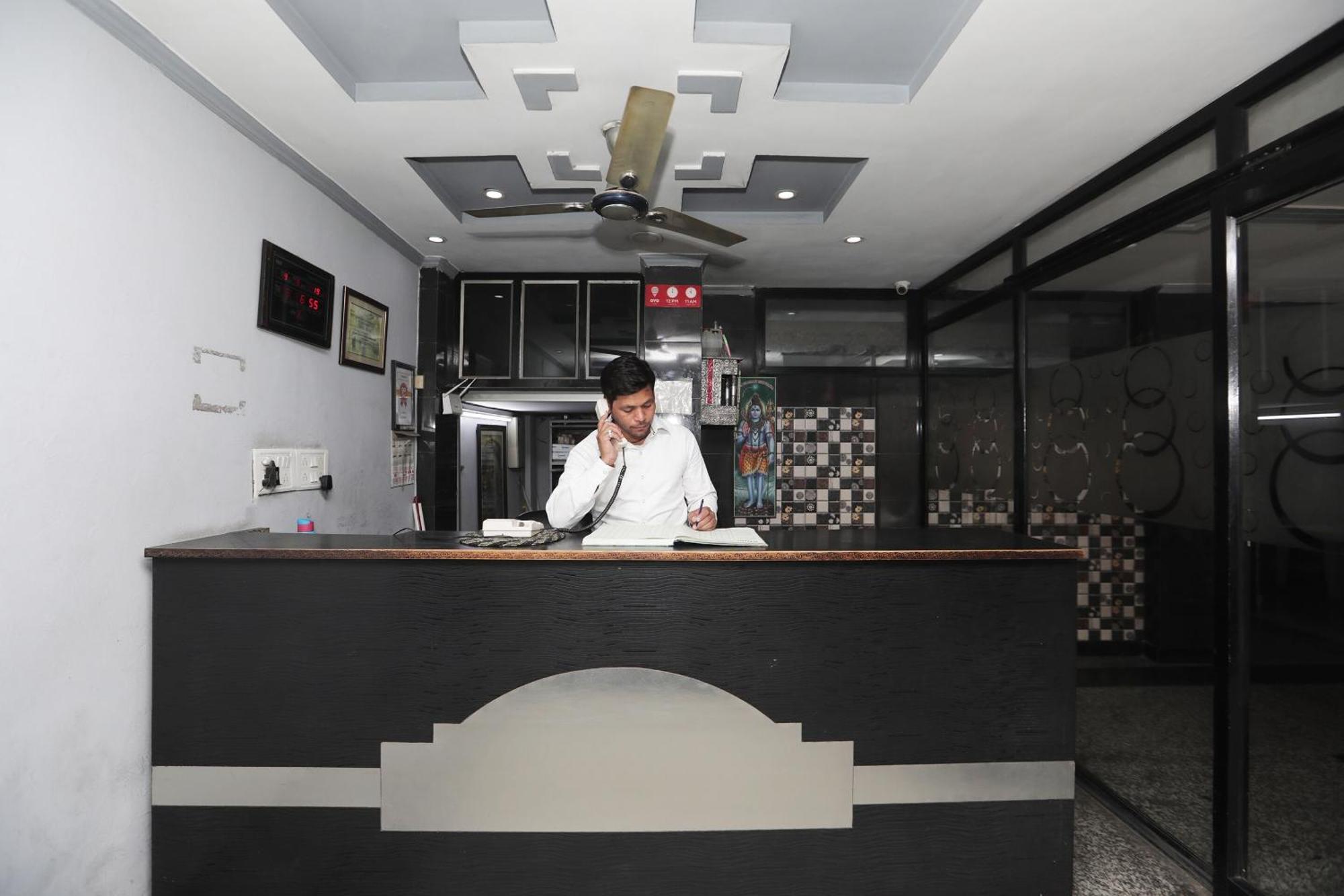 Super Hotel O Athithi Ghaziabad Esterno foto