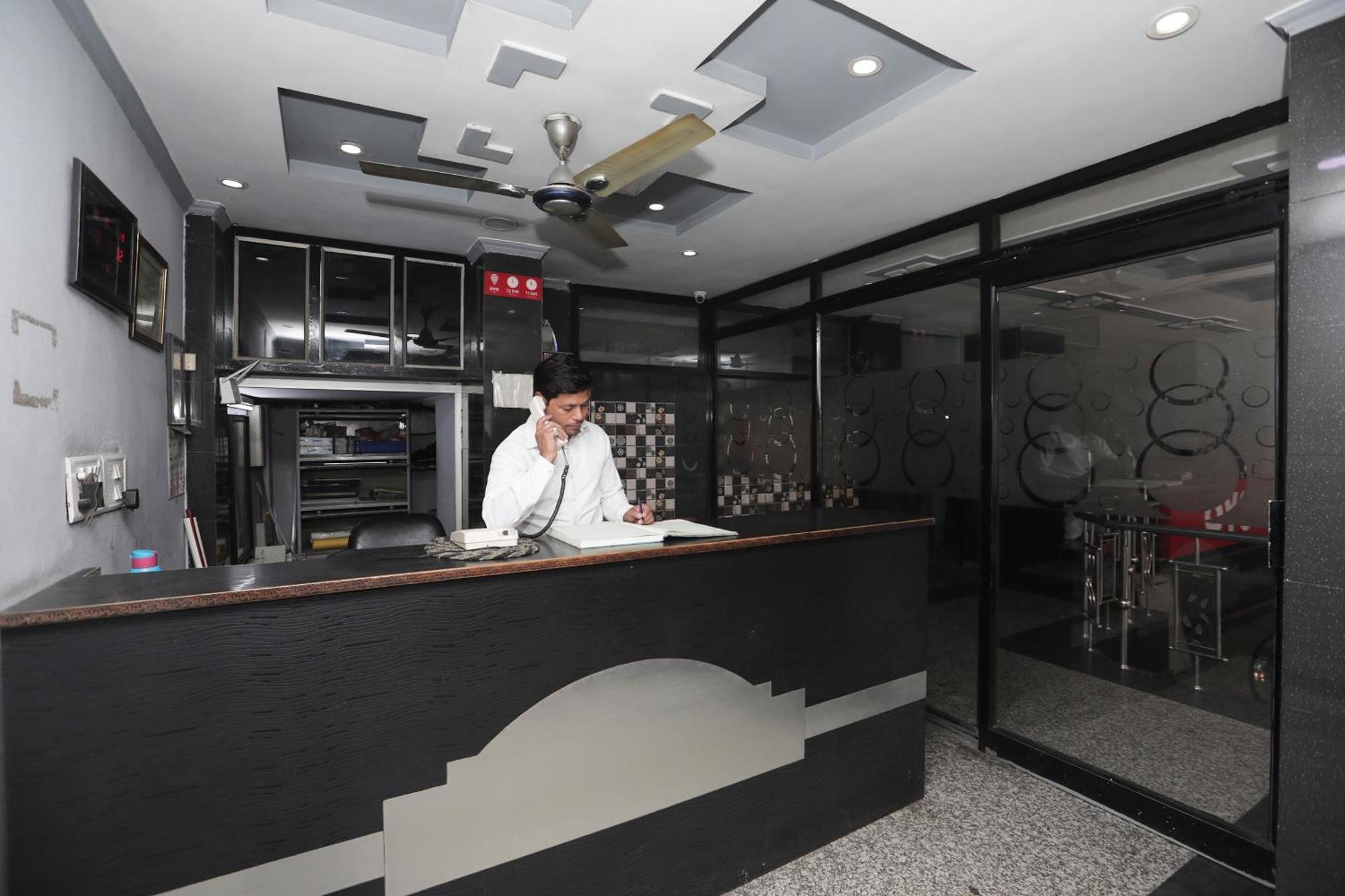 Super Hotel O Athithi Ghaziabad Esterno foto