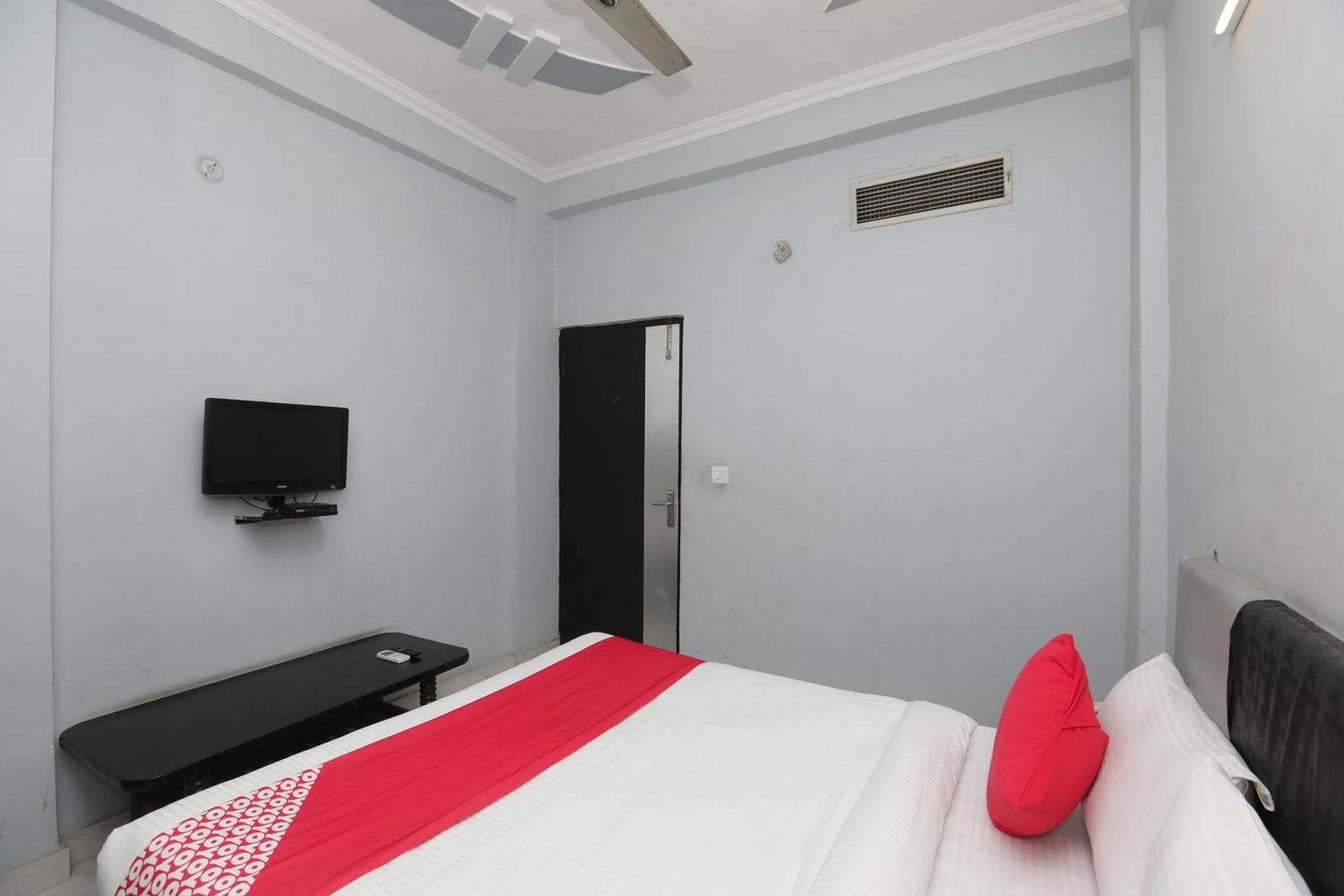 Super Hotel O Athithi Ghaziabad Esterno foto