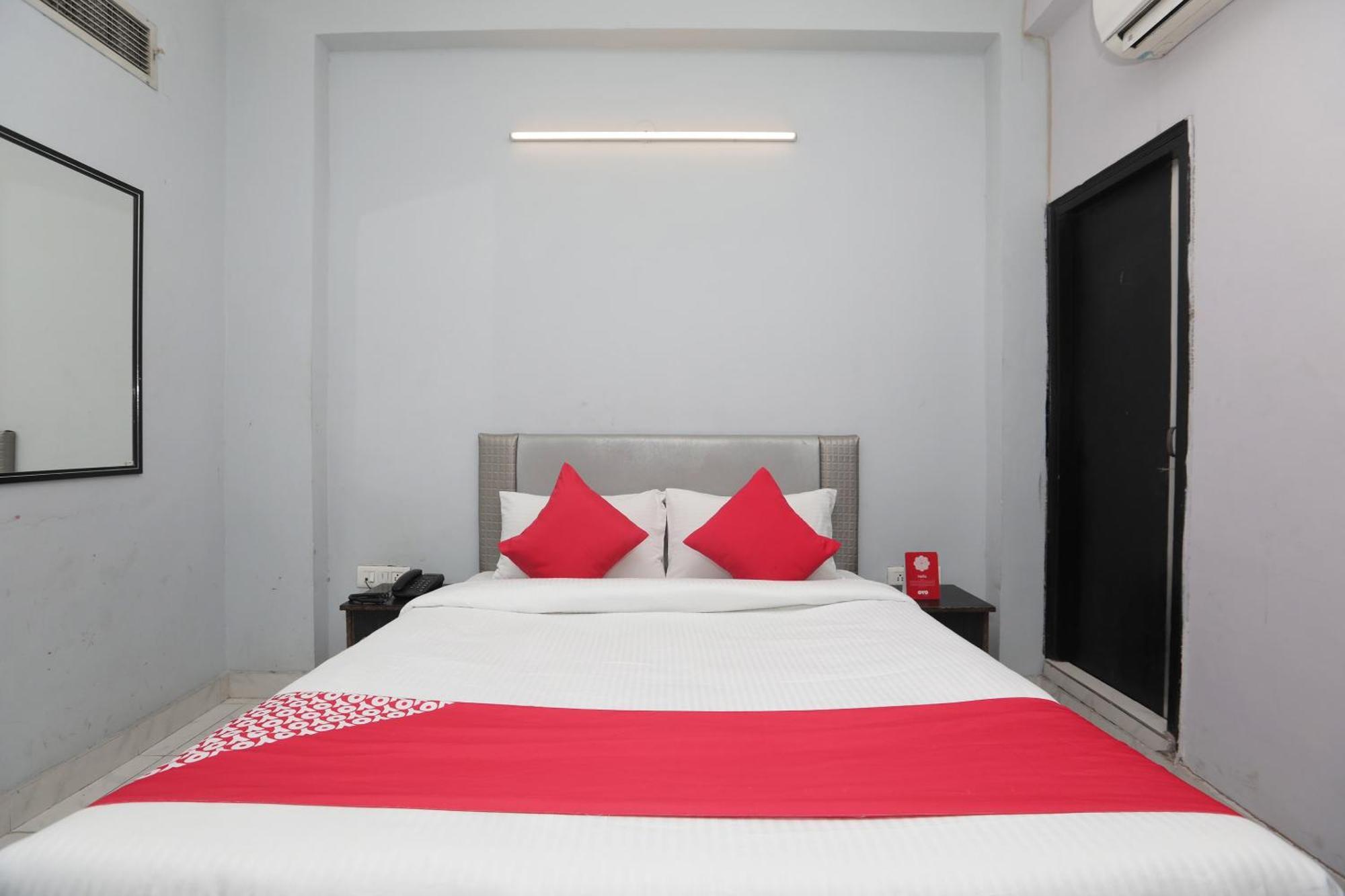 Super Hotel O Athithi Ghaziabad Esterno foto