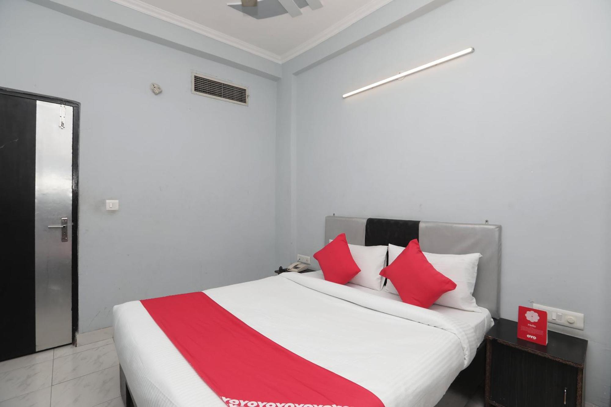 Super Hotel O Athithi Ghaziabad Esterno foto