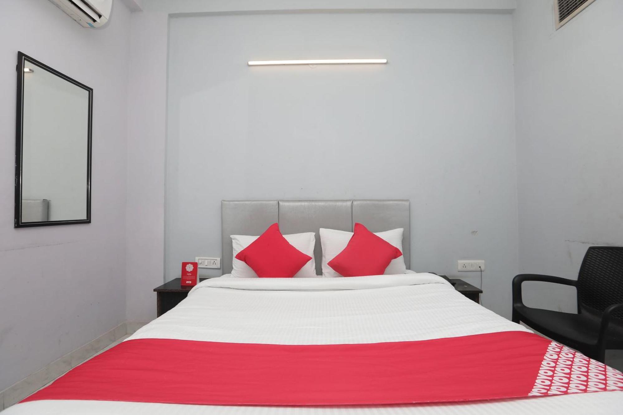 Super Hotel O Athithi Ghaziabad Esterno foto